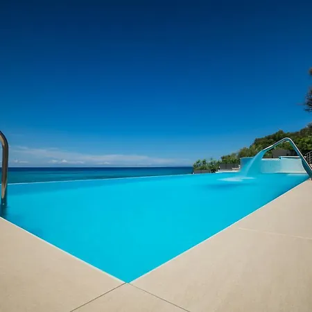 Perla Beach